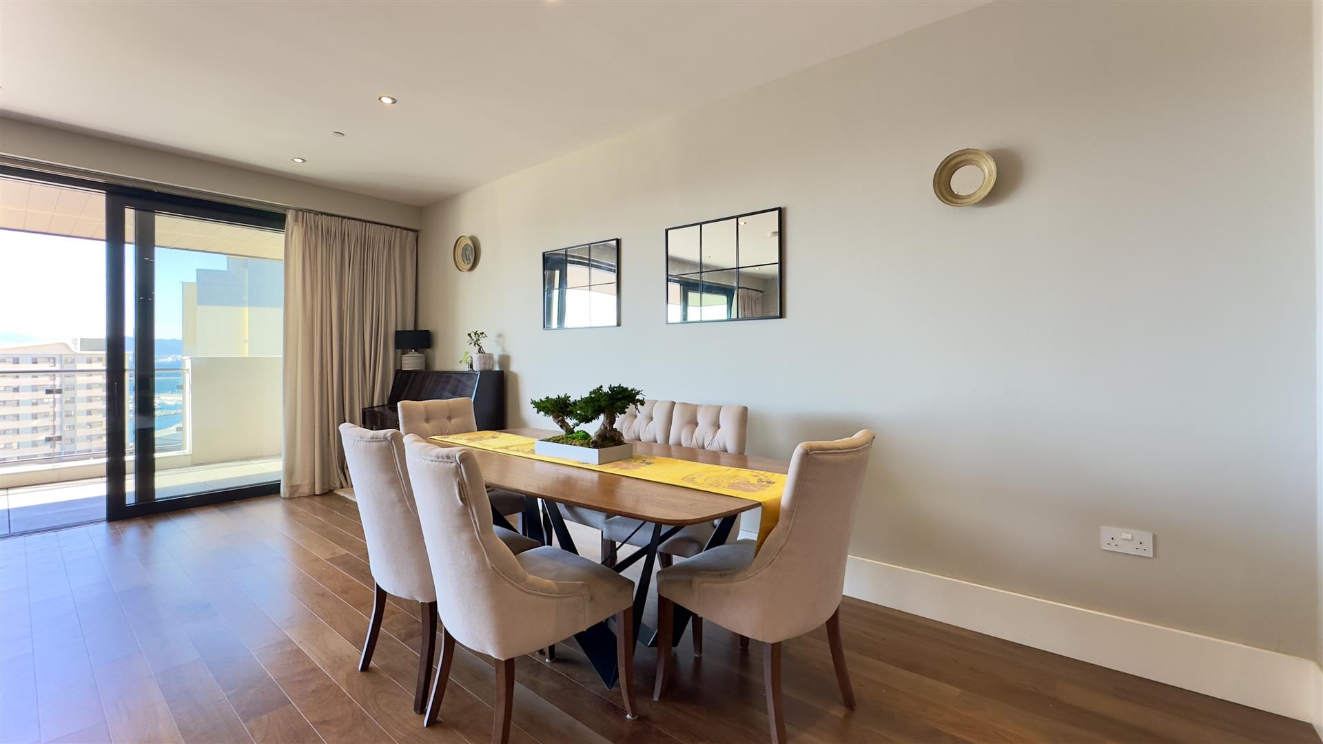 Image of Apartment - 4 Bedrooms - 3 Bathrooms for Rental in Midtown-Gibraltar, Image 5